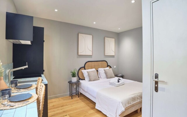 Superb AC Studio Center of Paris