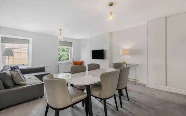 Cadogan Square Penthouse