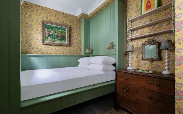 William Mews by Onefinestay