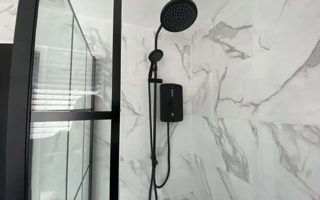 Lovely Refurbished 3-bed House in Liverpool