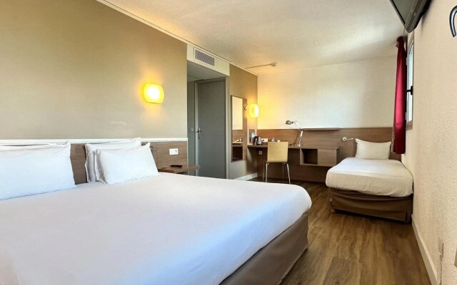 Hotel Kyriad Le Bourget Centre-Parc des Expositions