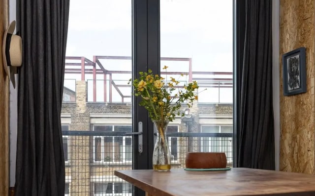 Studio Flat Along The Canal In Hackney