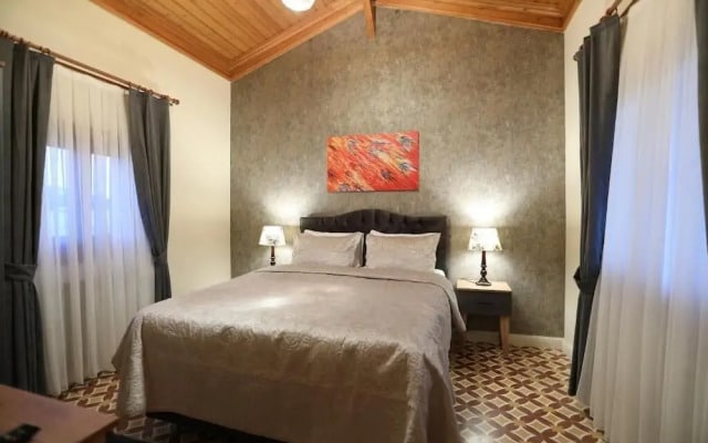 Tarihi Kumbaba Otel