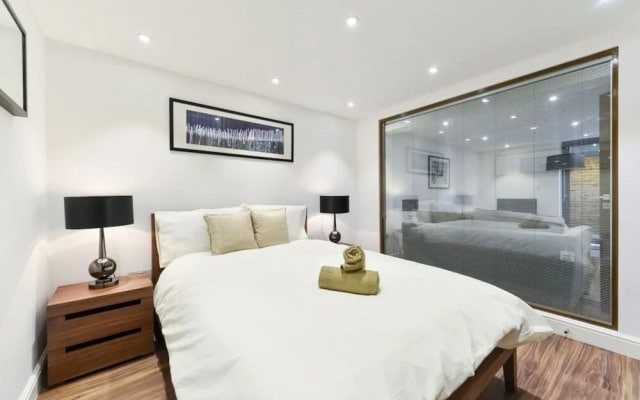 Hotel Style Penthouse Located Close to Central 8