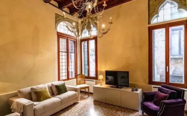 Gondola Bianca Veniceiloveyou Apartments