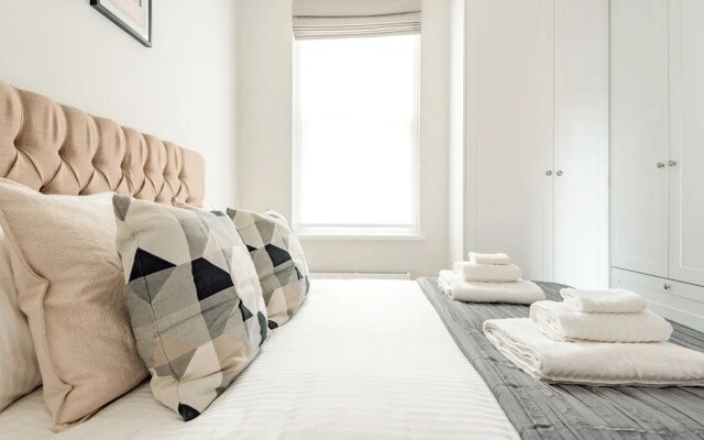 Lillie Road Residence I