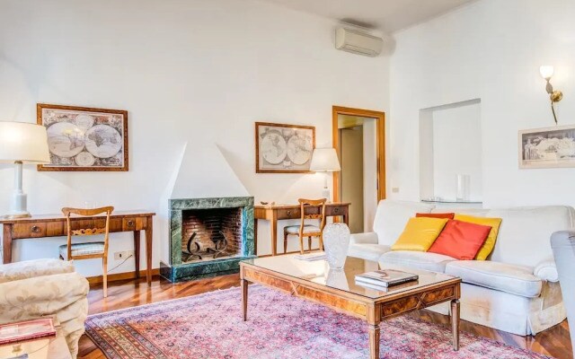 RSH Bernini Luxury Panoramic Apartment