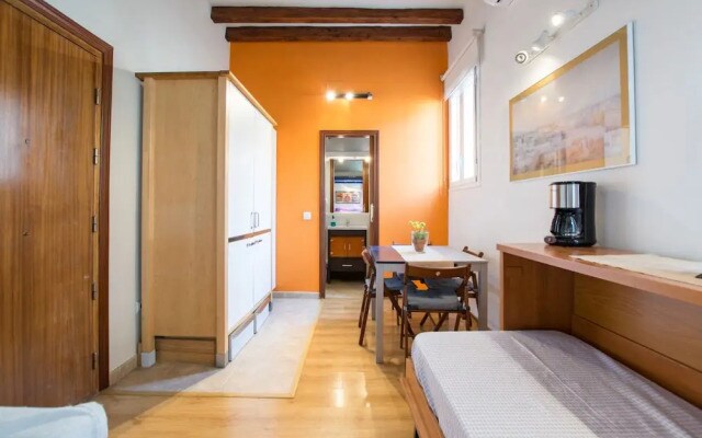 MC YOLO Apartamento Museo Reina Sofia II