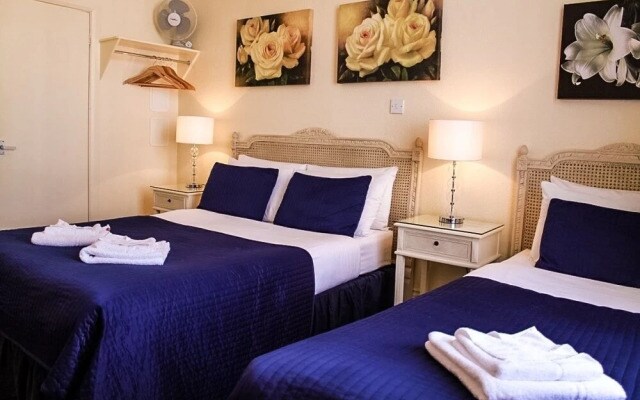 Blades Hotel