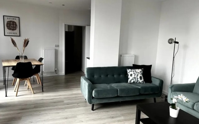 Manhattan Pad by condokeeper
