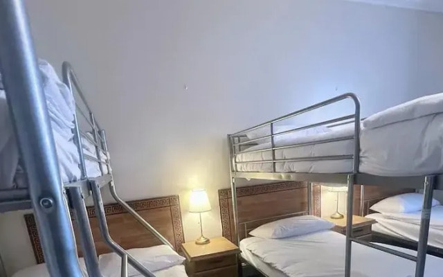 Helen's Hotel