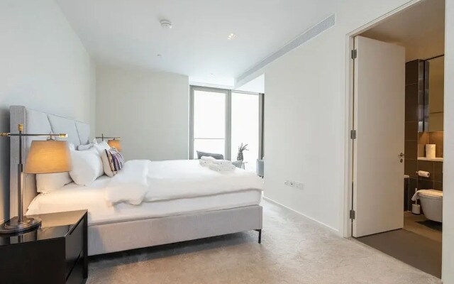 Inspiring Three-bedroom Apartment With City Views
