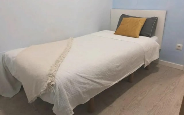Apartment with 2 Bedrooms in Madrid, with Wifi
