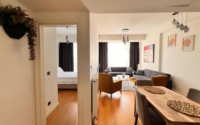 G Tower Residence Luxury Apartment(21Km Away From Istanbul)
