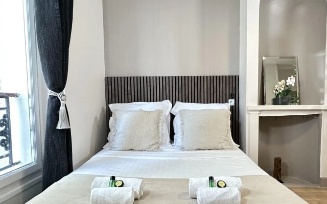 5494B - Appartement familial - Batignolles