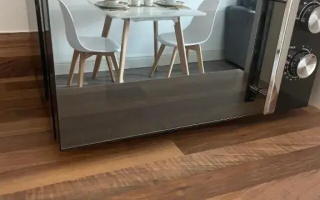 #0202 One Bedroom serviced apartment-Free parking