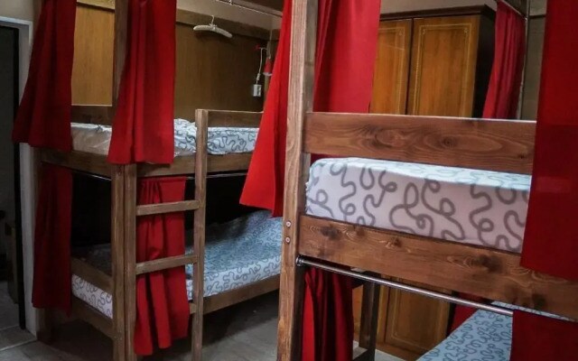 Alye Parusa Hostel