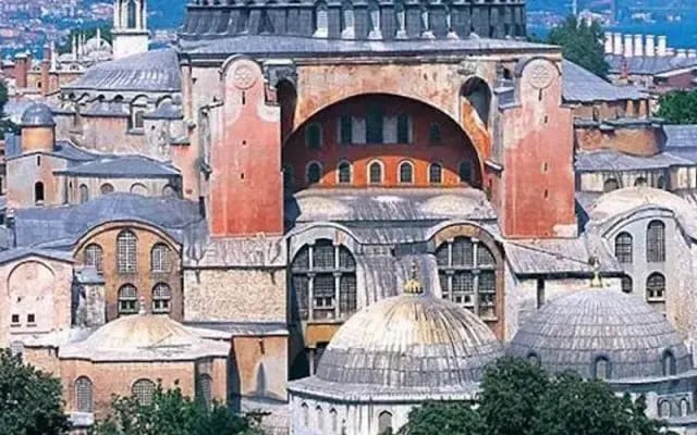 Ista Golden Palace