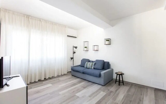 Colourful And Bright Flat Near Vatican
