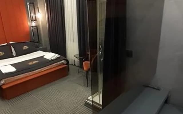 Royal Premium Suit