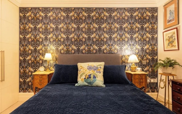 Paddington 7-bed 13-guest Massive House W/patio