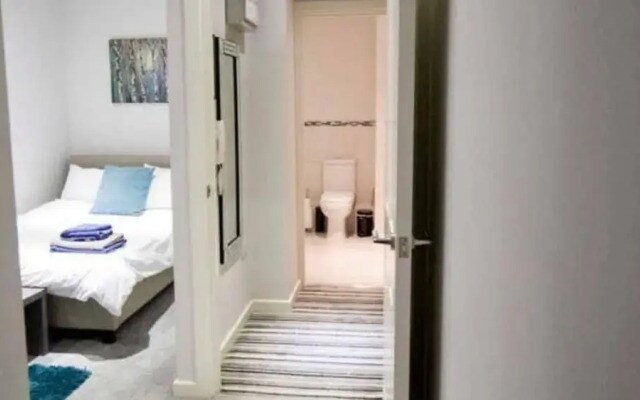 Stayzo Modern Studio Apartment 1 in Bradford City