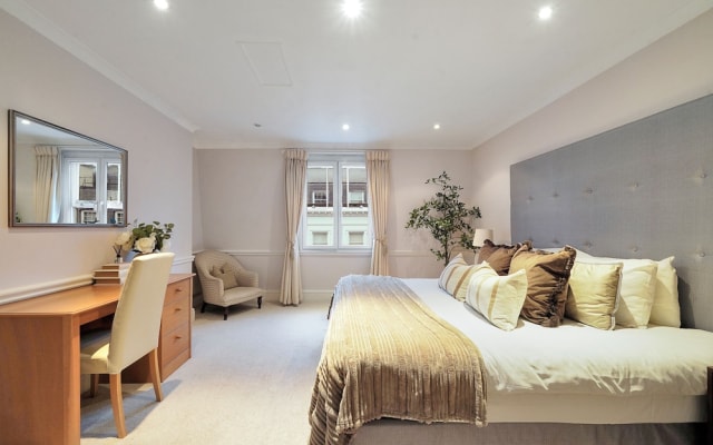 Hertford Flat 14