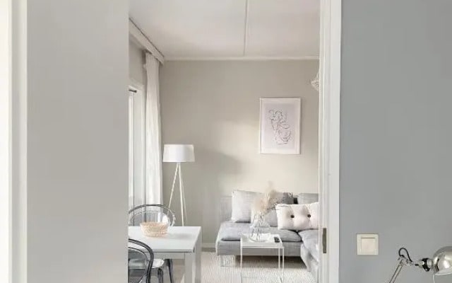 Modern one bedroom Apartment with Sauna near Airport