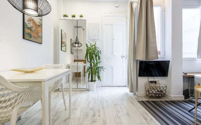 Chic Apartment Lavapies I