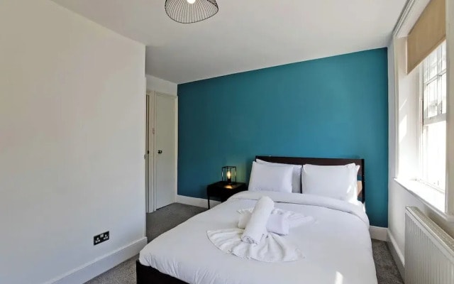 Imperial Balfe Street Apartment