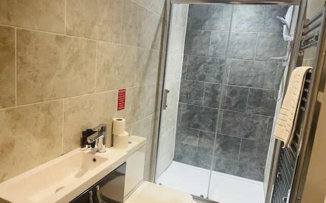 Hidden Hot Tub Retreat Apartment in Nottingham