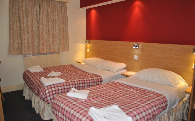 Carlton Hotel