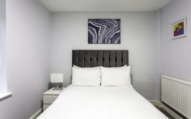 Modern Home Near Central London