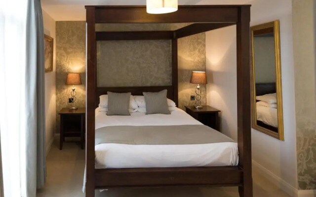Surya Hogs Back Hotel and Spa