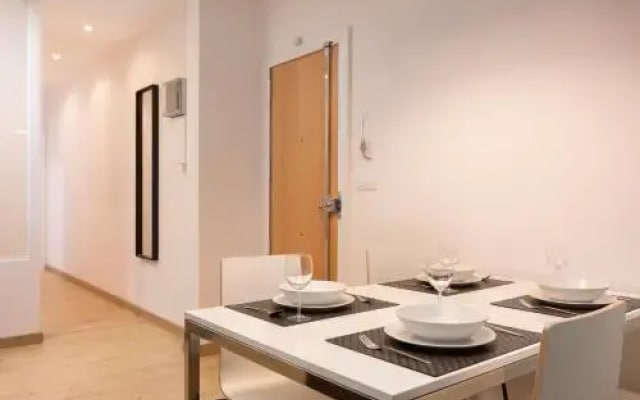 Beautiful 2-bedroom Flat In The City Center