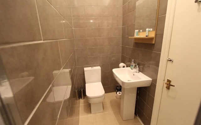 Brackenbury Serviced Apartments