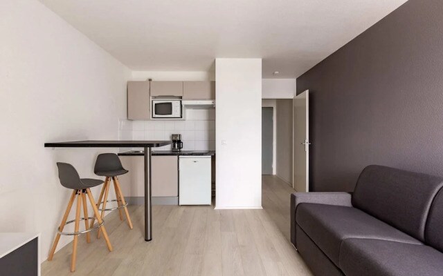 Charming Studio at the Entrance of Paris
