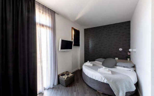 Blue Inn Luxury Suites
