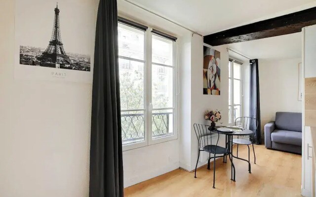 Studio in the Heart of the Marais !