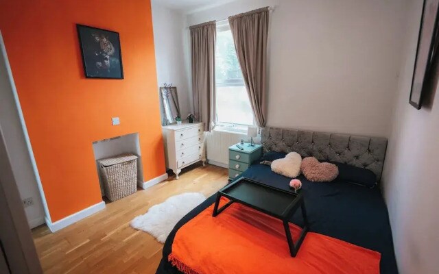 Fabian Road Cozy House - Central London