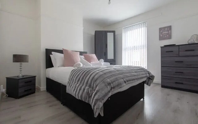 Lux Apartments 3 Bedroom House - Bala