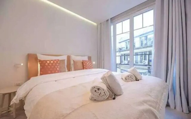 Superb Appt With AC - 2bd/6p - Madeleine/opera