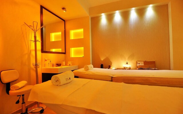 Hotel Lord Warsaw Airport