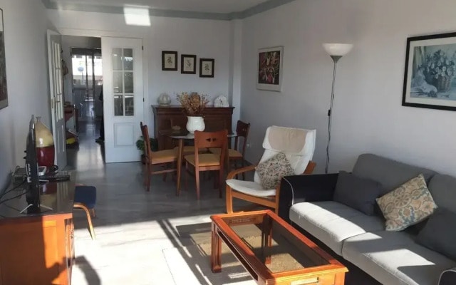 Lovely, Sunny, Secure, Panoramic Seaview Apart With Wifi