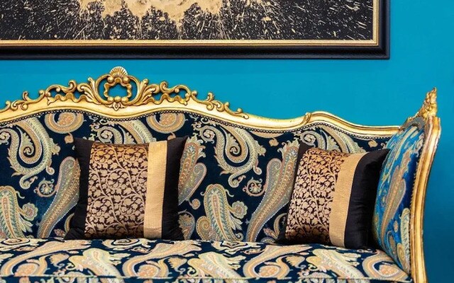 Opulent Colours in North-west London