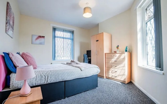 Host Stay Park Cliffe House