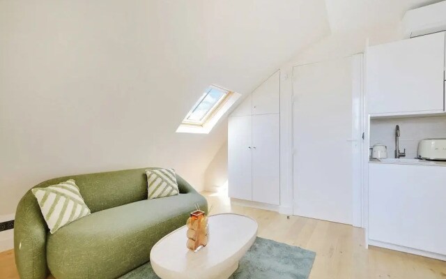 Apt a/c 1br/2p - Saint-lazare/les Champs Elysee