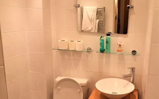 A Comfortable Studio on Pavillion Way Burnt Oak
