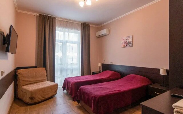 Gueshouse on Dekabristov 27