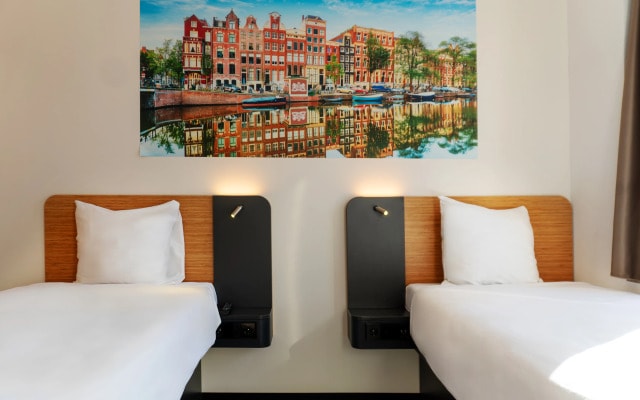 easyHotel Amsterdam Arena Boulevard